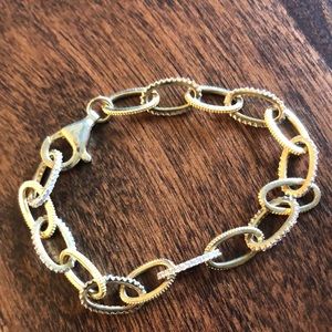 NWT 🎉host pick🎉🎈gold over silver open like bracelet with cubic zirconia